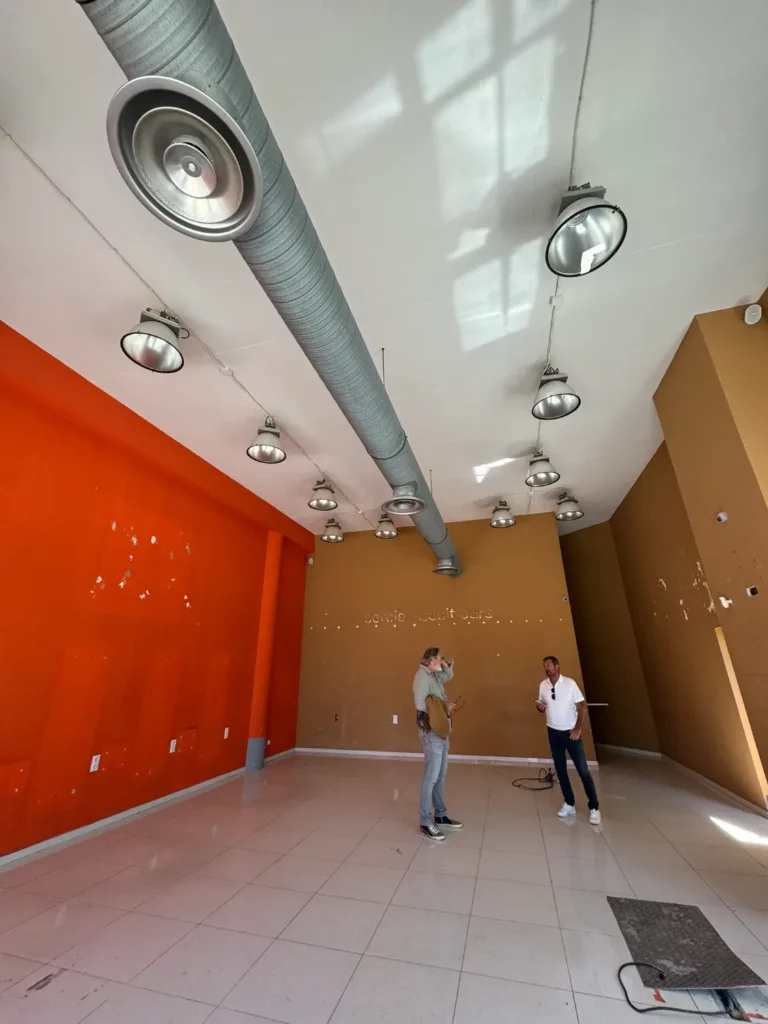 État initial du local commercial avant aménagement traiteur, Marseille 8