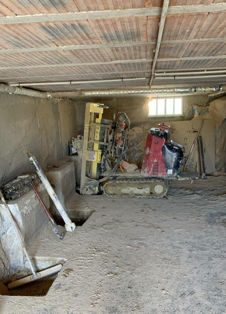 micropieux en train d'être posé 1